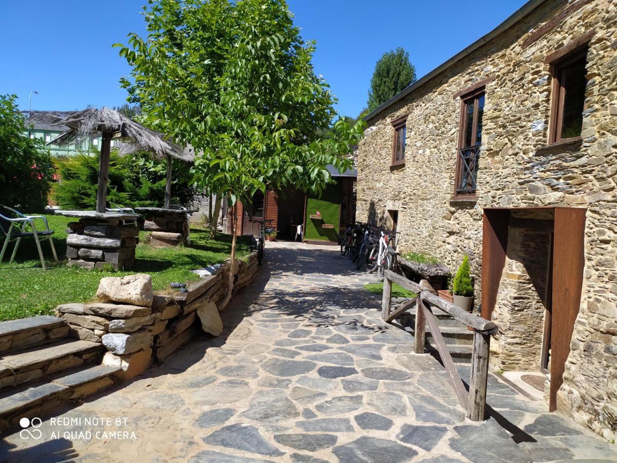 Albergue Atrio Triacastela Exterior foto