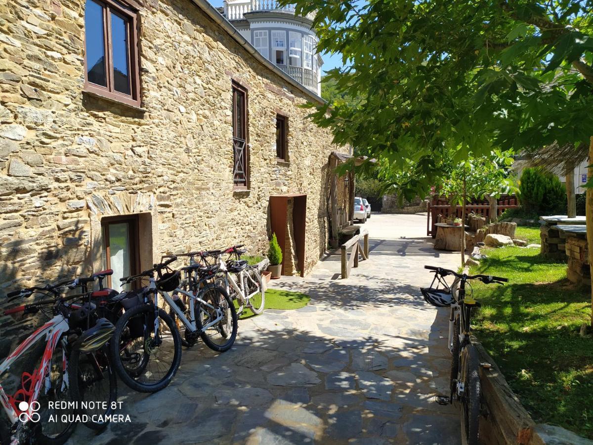 Albergue Atrio Triacastela Exterior foto