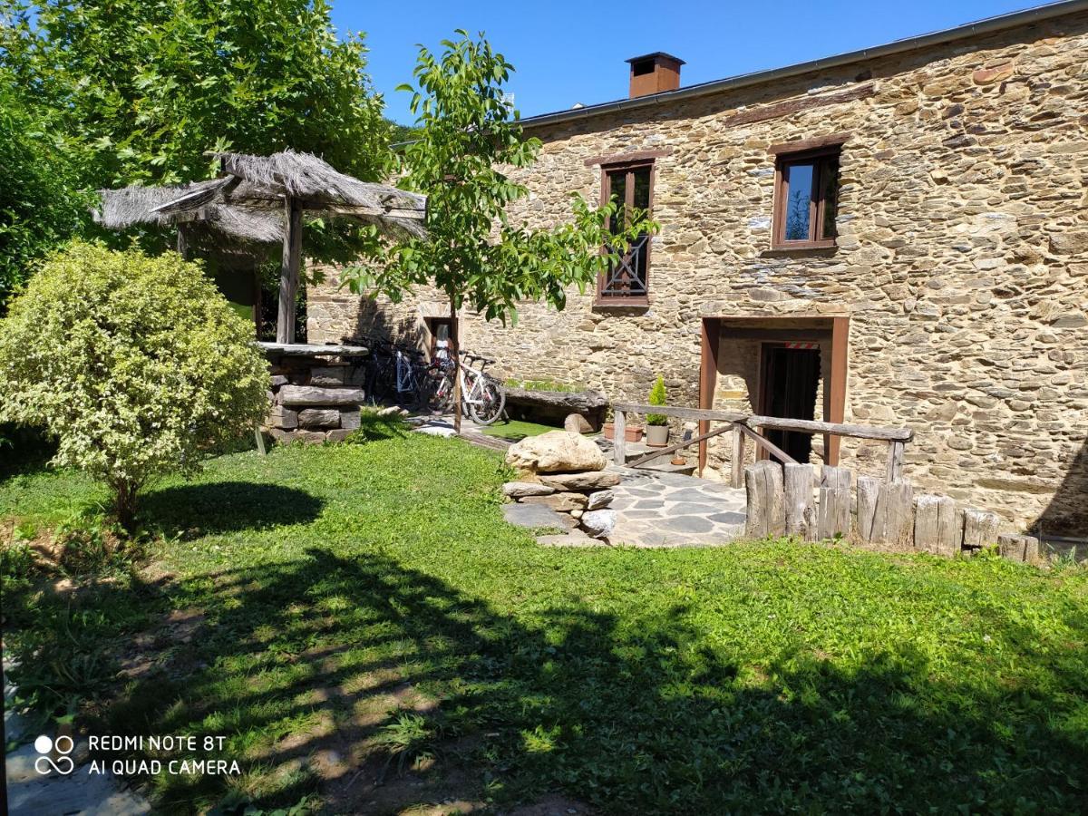 Albergue Atrio Triacastela Exterior foto